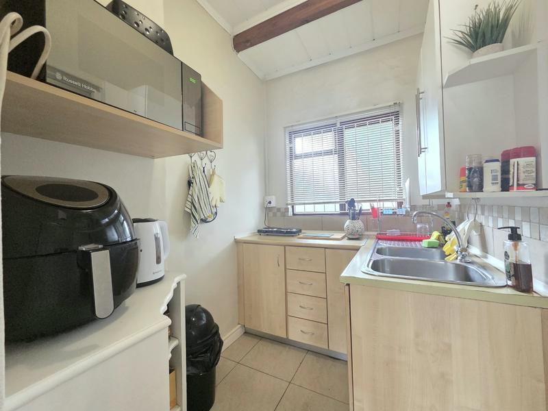 1 Bedroom Property for Sale in Stellenberg Western Cape